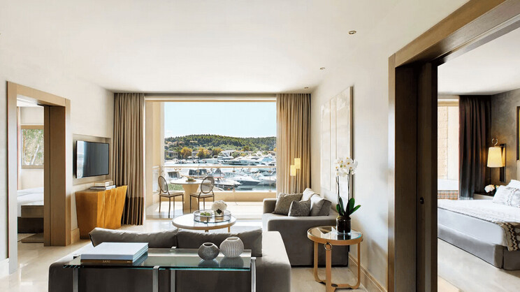 Two Bedroom Deluxe Family Suite Marina Front 